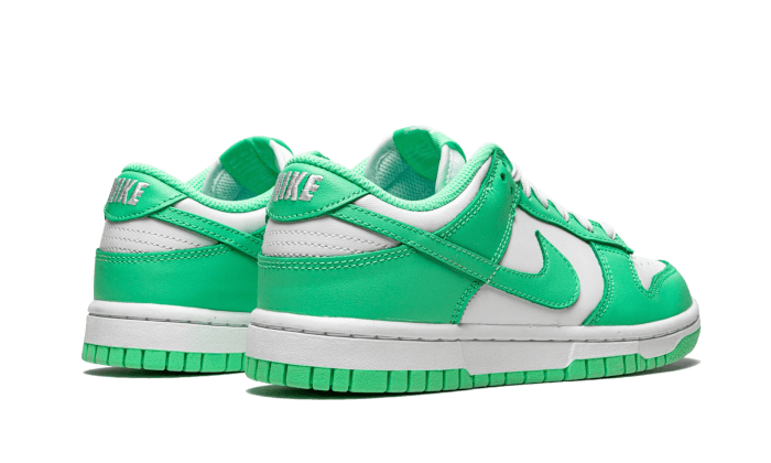 Overkicks - Nike Dunk Low Green Glow (DD1503-105) - par completo