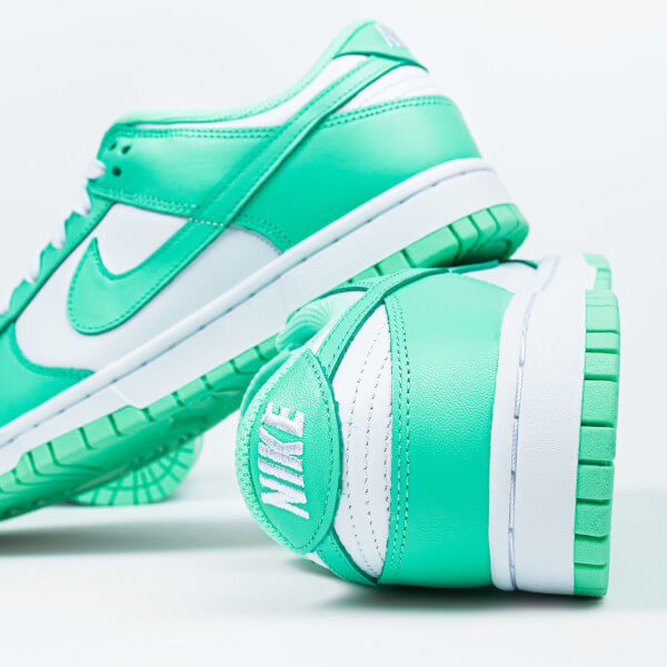 Overkicks - Nike Dunk Low Green Glow (DD1503-105) - vista superior