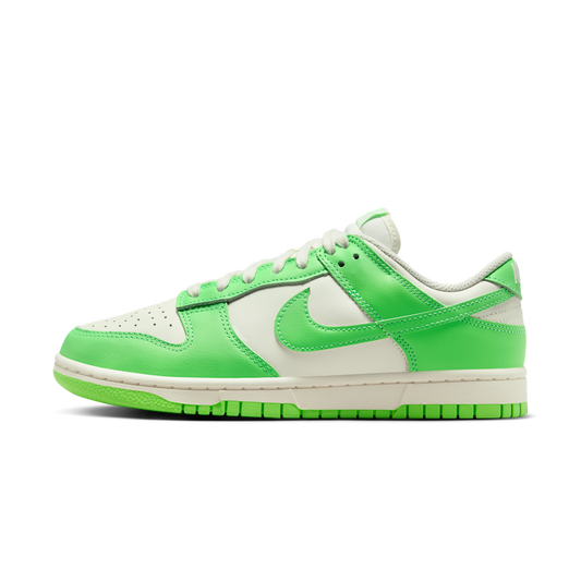 Overkicks - Nike Dunk Low Green Strike (HV0842-133) - vista lateral