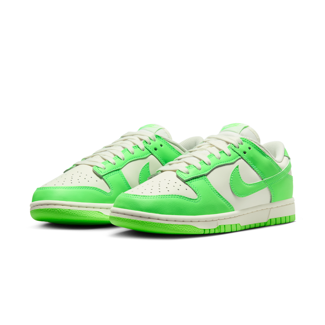 Overkicks - Nike Dunk Low Green Strike (HV0842-133) - vista trasera