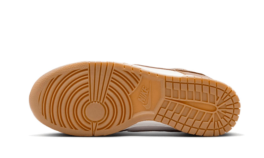 Overkicks - Nike Dunk Low LX Ale Brown Ostrich (FJ2260-001) - par completo