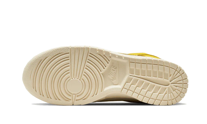 Overkicks - Nike Dunk Low LX Banana (DR5487-100) - par completo