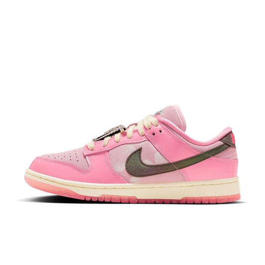 Overkicks - Nike Dunk Low LX Barbie (FN8927-621) - vista lateral