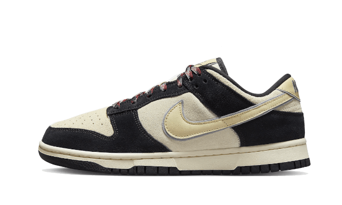 Overkicks - Nike Dunk Low LX Black Suede Team Gold (DV3054-001) - vista lateral