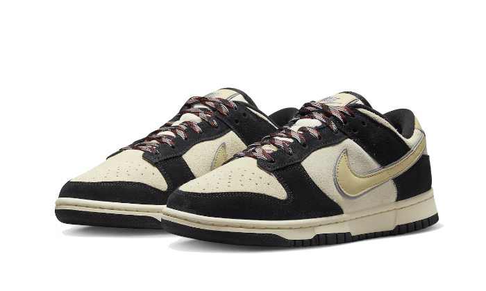 Overkicks - Nike Dunk Low LX Black Suede Team Gold (DV3054-001) - vista trasera