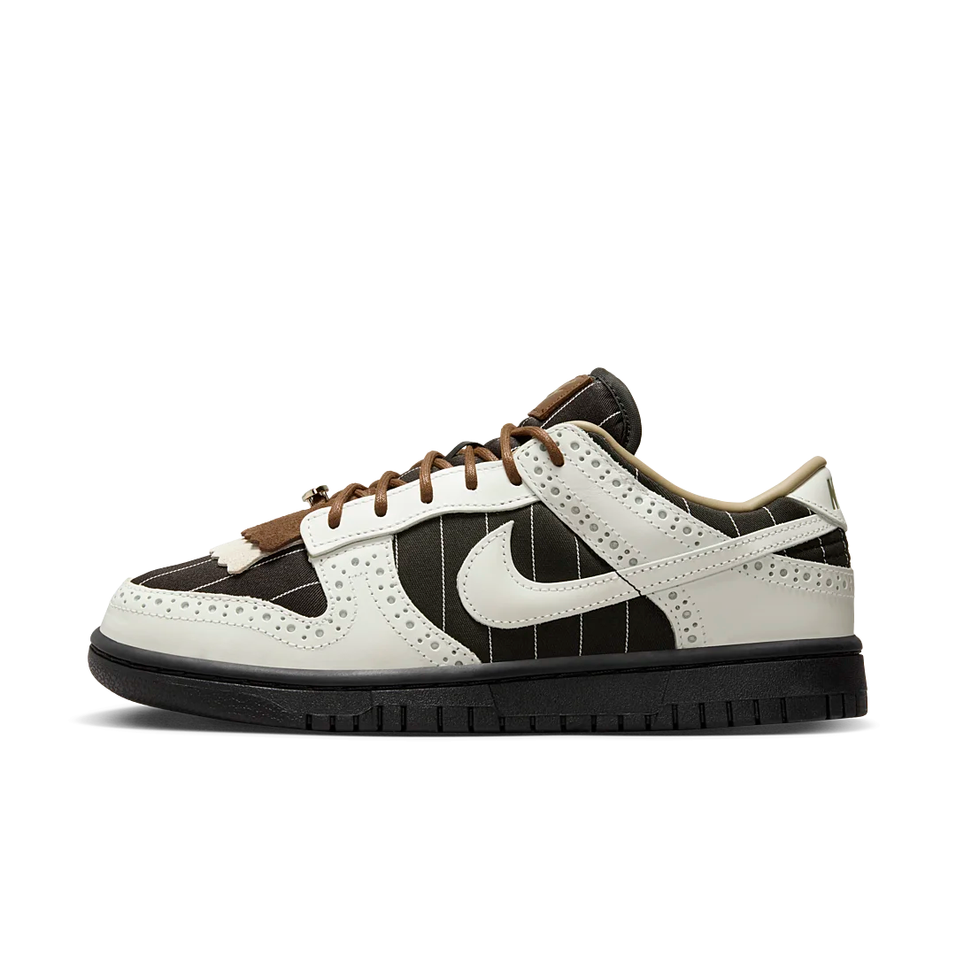 Overkicks - Nike Dunk Low LX Brogue Pinstripe (FV3642-010) - vista lateral