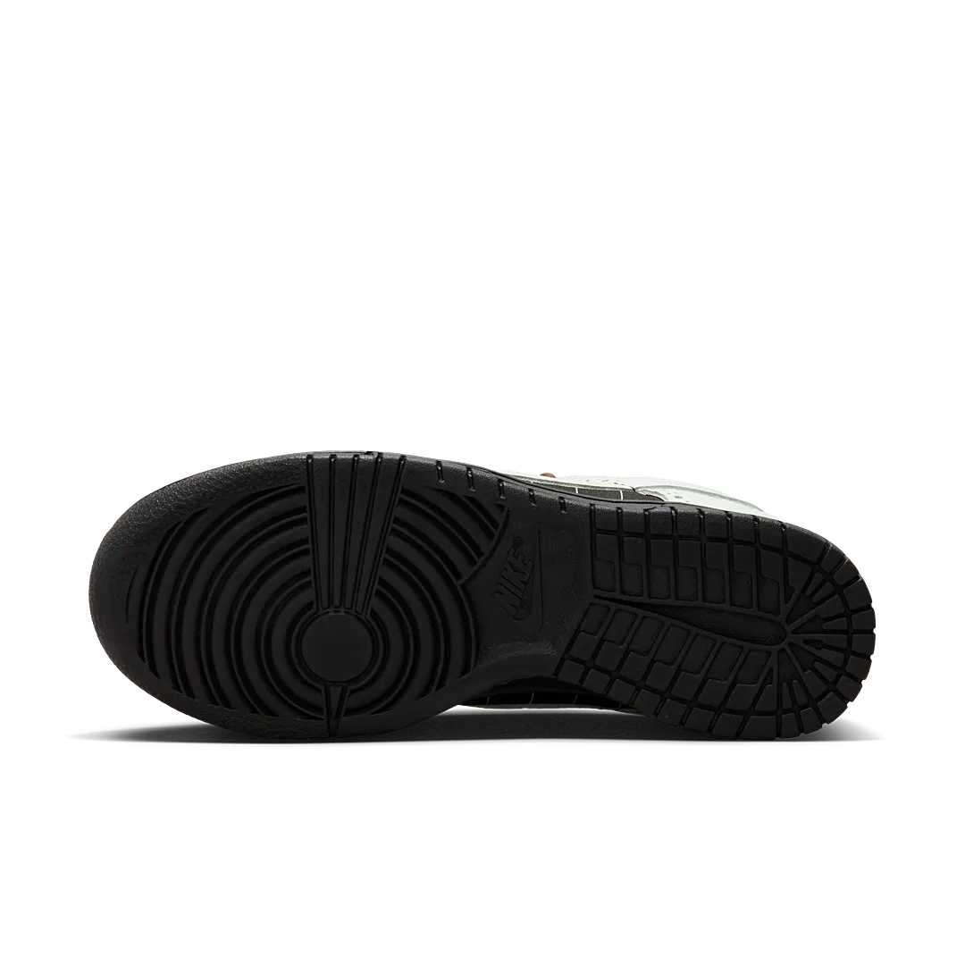 Overkicks - Nike Dunk Low LX Brogue Pinstripe (FV3642-010) - detalle suela