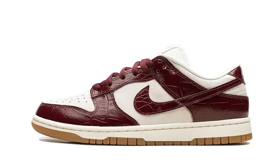 Overkicks - Nike Dunk Low LX Dark Team Red Croc (FJ2260-004) - vista lateral