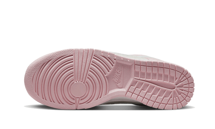 Overkicks - Nike Dunk Low LX Pink Foam (DV3054-600) - detalle suela