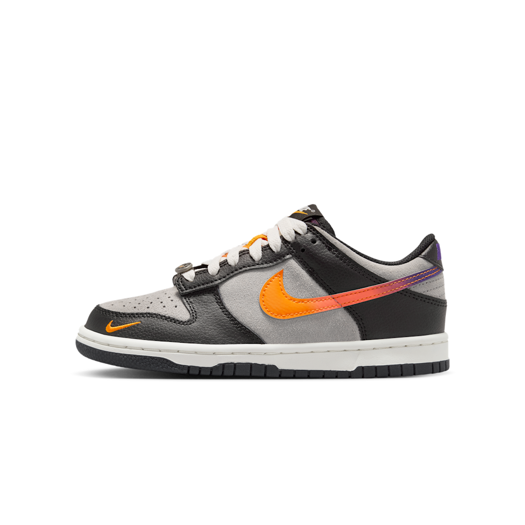 Overkicks - Nike Dunk Low Medium Grey Black Orange Peel (GS) (IQ0206-062) - vista lateral