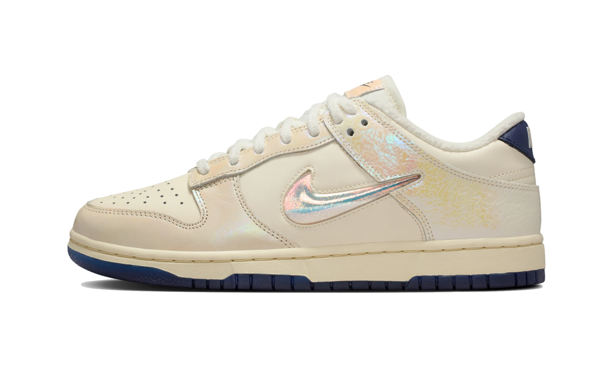 Overkicks - Nike Dunk Low Metallic Jewel Swoosh Sail (IM6571-027) - vista lateral