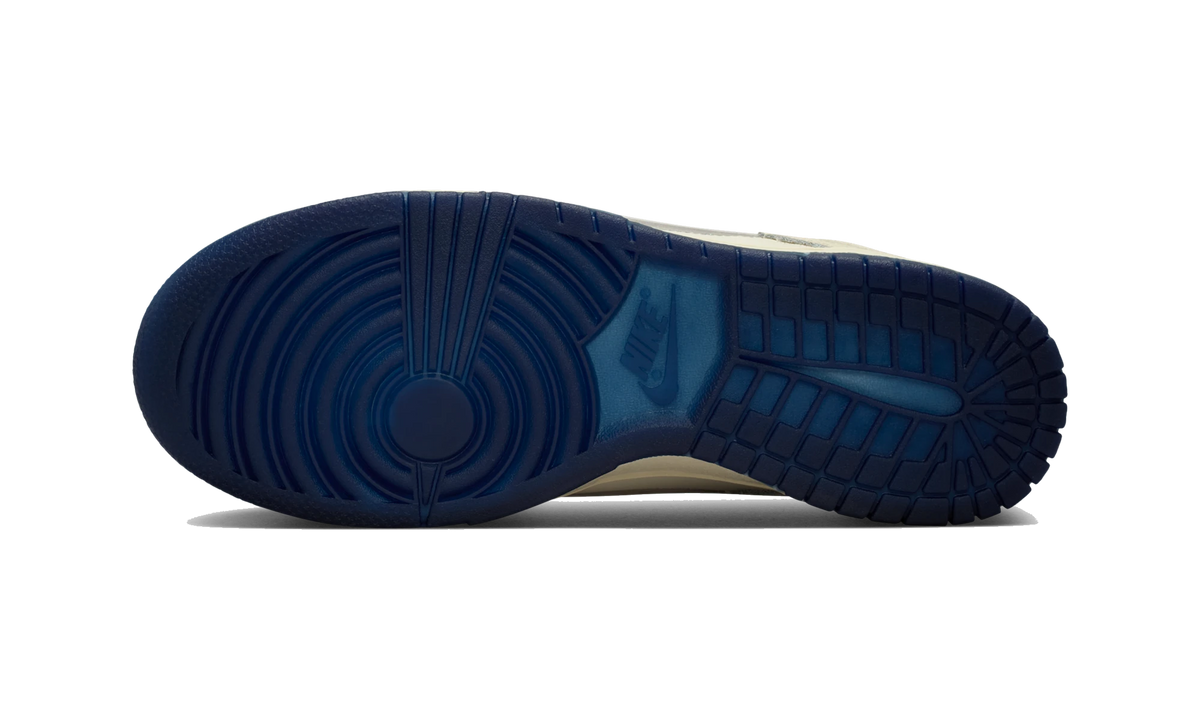 Overkicks - Nike Dunk Low Metallic Jewel Swoosh Sail (IM6571-027) - par completo