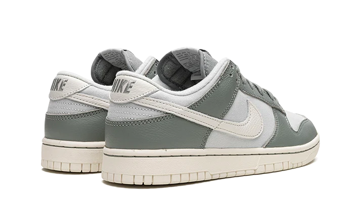 Overkicks - Nike Dunk Low Mica Green (DV7212-300) - par completo
