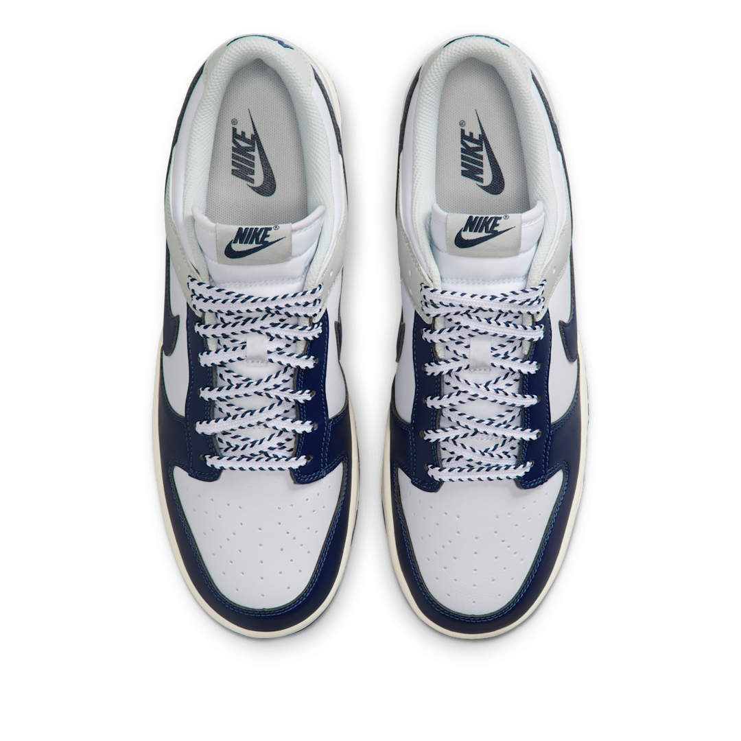 Overkicks - Nike Dunk Low New York Yankees (IM2222-101) - par completo