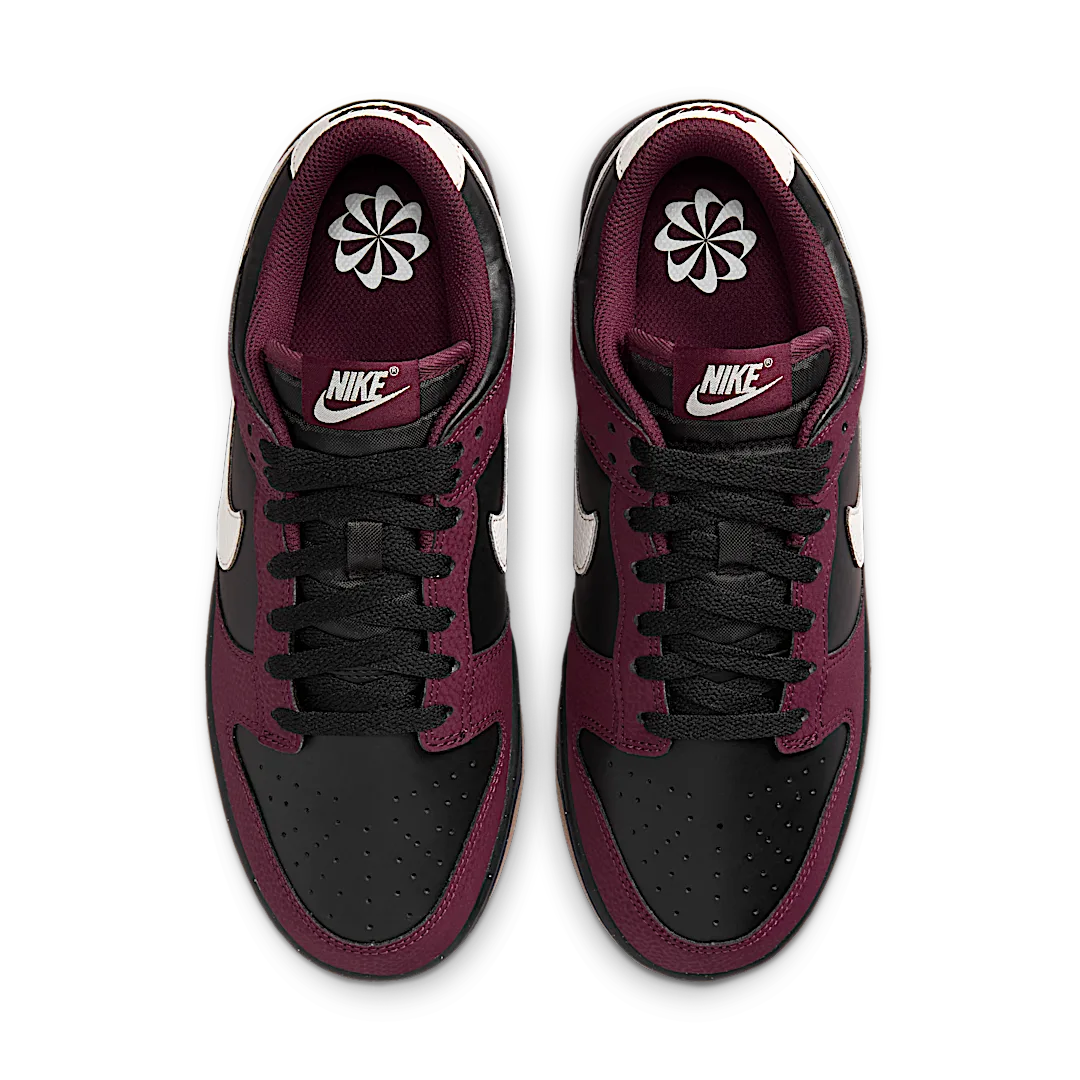 Overkicks - Nike Dunk Low Next Nature Burgundy Crush Black (HM9658-600) - par completo