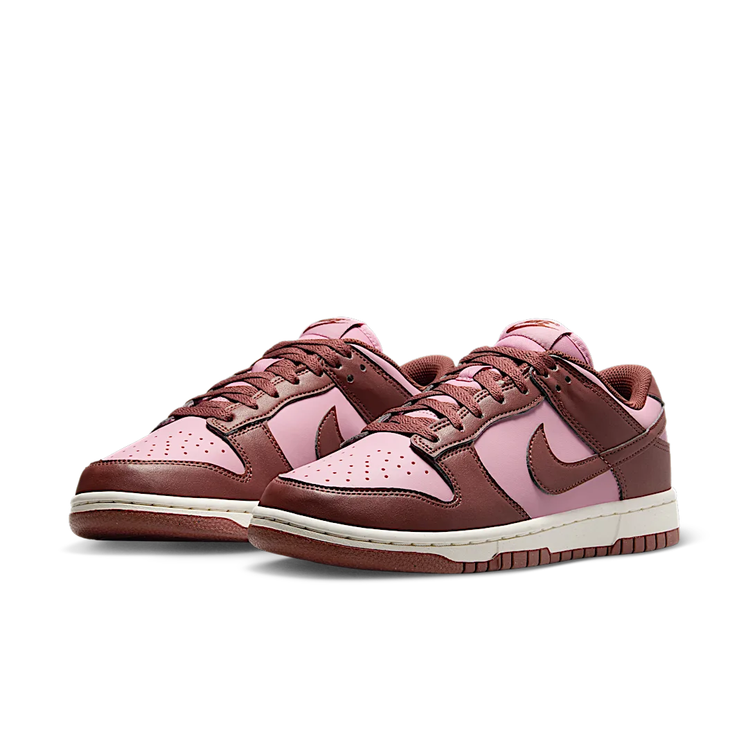 Overkicks - Nike Dunk Low Next Nature Dark Pony Elemental Pink (DD1873-114) - vista trasera