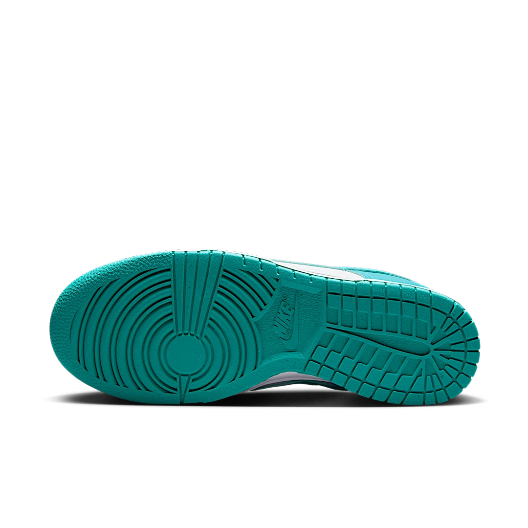 Overkicks - Nike Dunk Low Next Nature Dusty Cactus (DD1873-105) - detalle suela