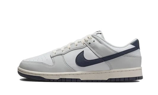 Overkicks - Nike Dunk Low Next Nature Photon Dust Obsidian (HF4299-001) - vista lateral