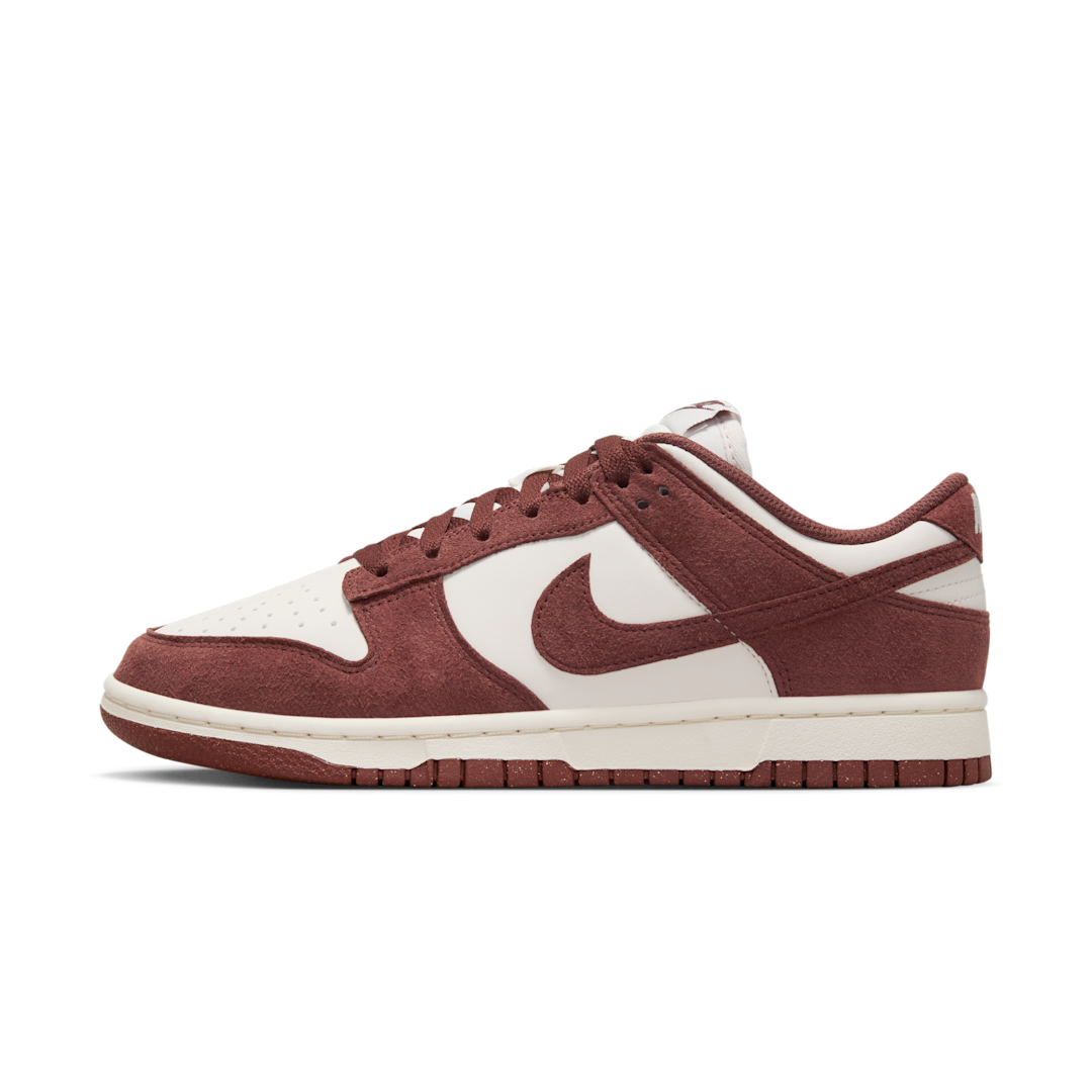 Overkicks - Nike Dunk Low Next Nature Red Sepia (HJ7673-001) - vista lateral