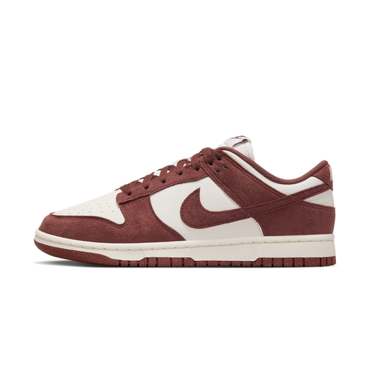 Overkicks - Nike Dunk Low Next Nature Red Sepia (HJ7673-001) - vista lateral