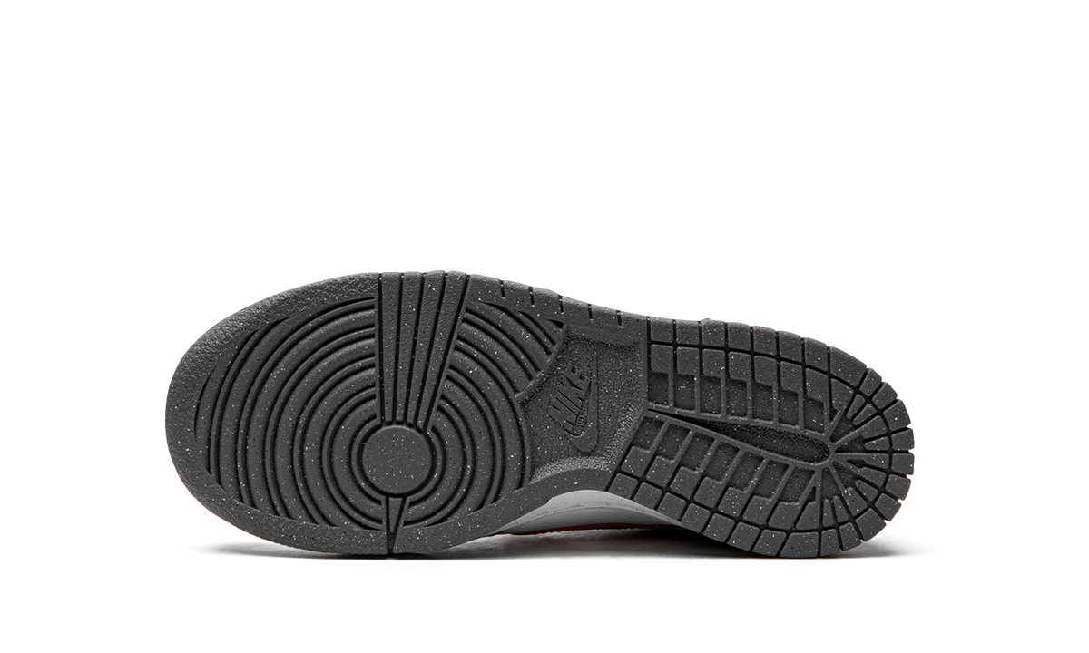 Overkicks - Nike Dunk Low Next Nature Smoke Grey Light Crimson (FB8038-001) - vista superior