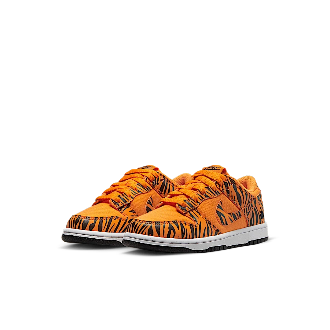 Overkicks - Nike Dunk Low Next Nature Tiger Stripes (PS) (DZ5633-800) - imagen 2