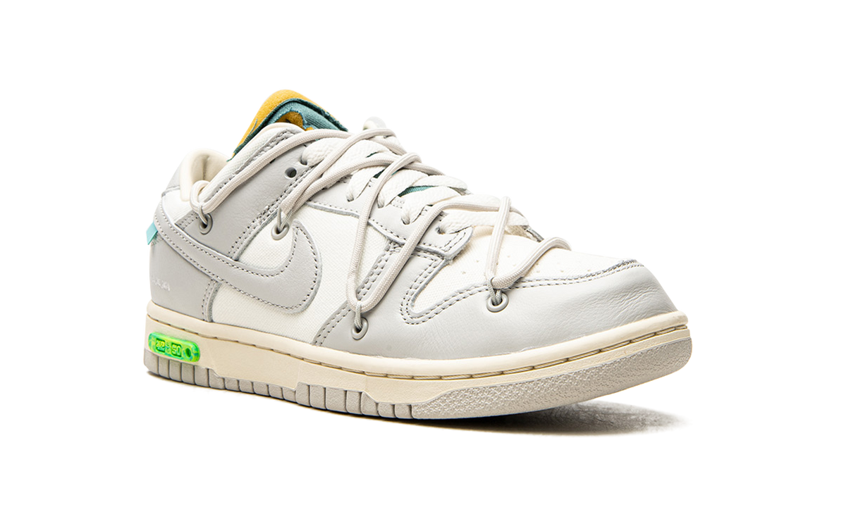 Overkicks - Nike Dunk Low Off-White Lot 42 (DM1602-117) - detalle etiqueta