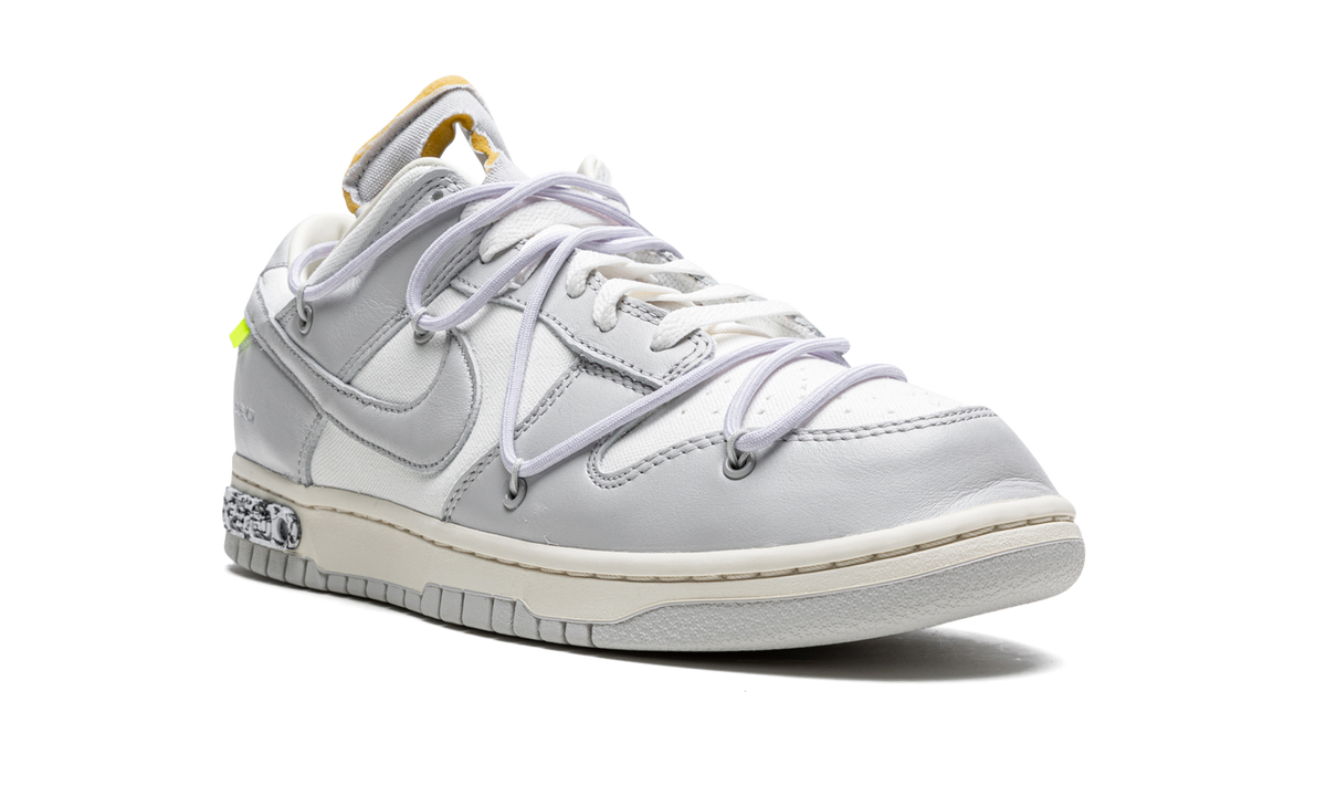 Overkicks - Nike Dunk Low Off-White Lot 49 (DM1602-123) - detalle etiqueta