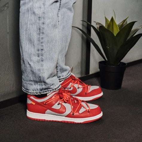 Overkicks - Nike Dunk Low Off-White University Red (CT0856-600) - detalle etiqueta
