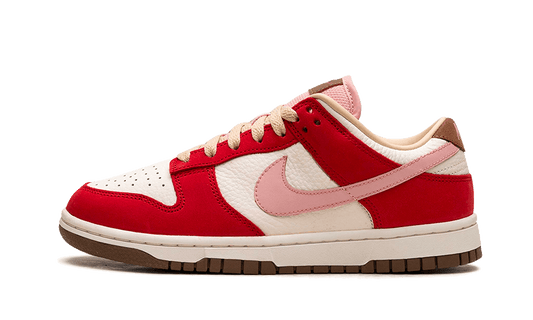 Overkicks - Nike Dunk Low PRM Bacon (FB7910-600) - vista lateral