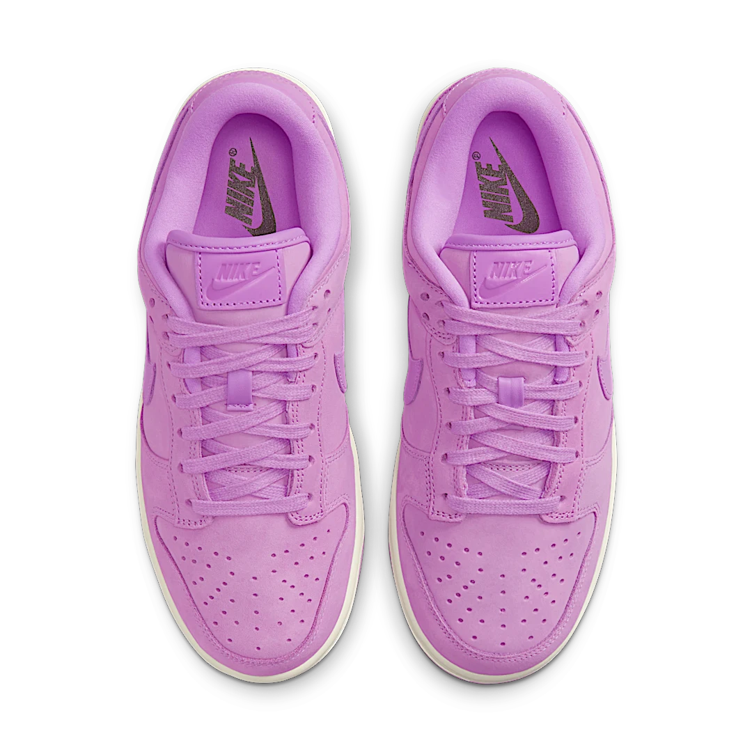 Overkicks - Nike Dunk Low PRM MF Rush Fuchsia (DV7415-500) - par completo