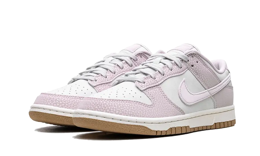 Overkicks - Nike Dunk Low PRM Next Nature Platinum Violet (FN6345-001) - vista trasera