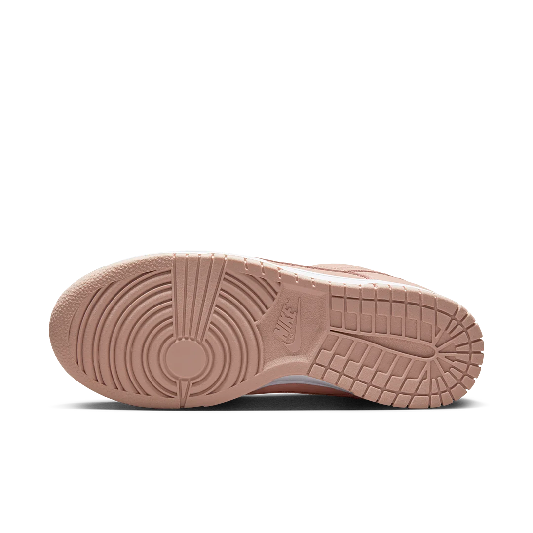 Overkicks - Nike Dunk Low PRM Pink Oxford (DV7415-600) - detalle suela