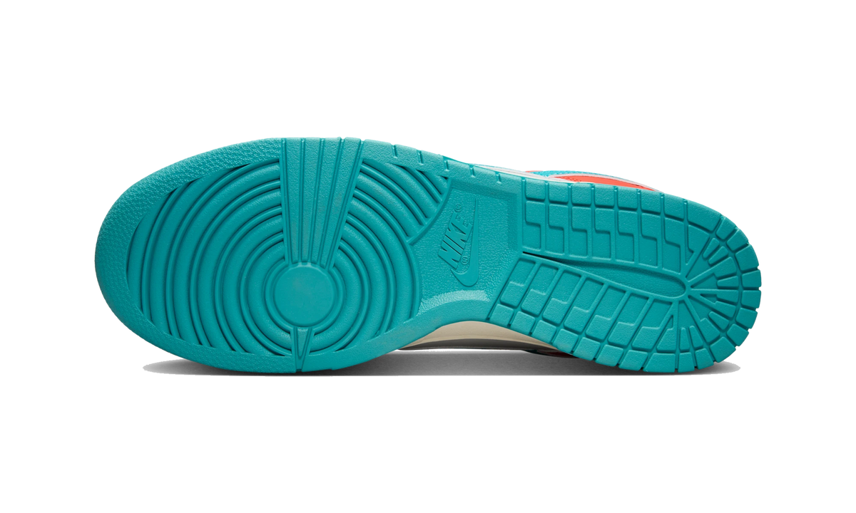 Overkicks - Nike Dunk Low Picante Red Dusty Cactus (HF5441-601) - par completo