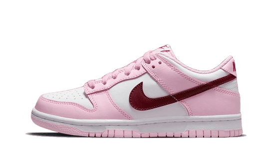 Overkicks - Nike Dunk Low Pink Foam Red White (CW1590-601) - vista lateral