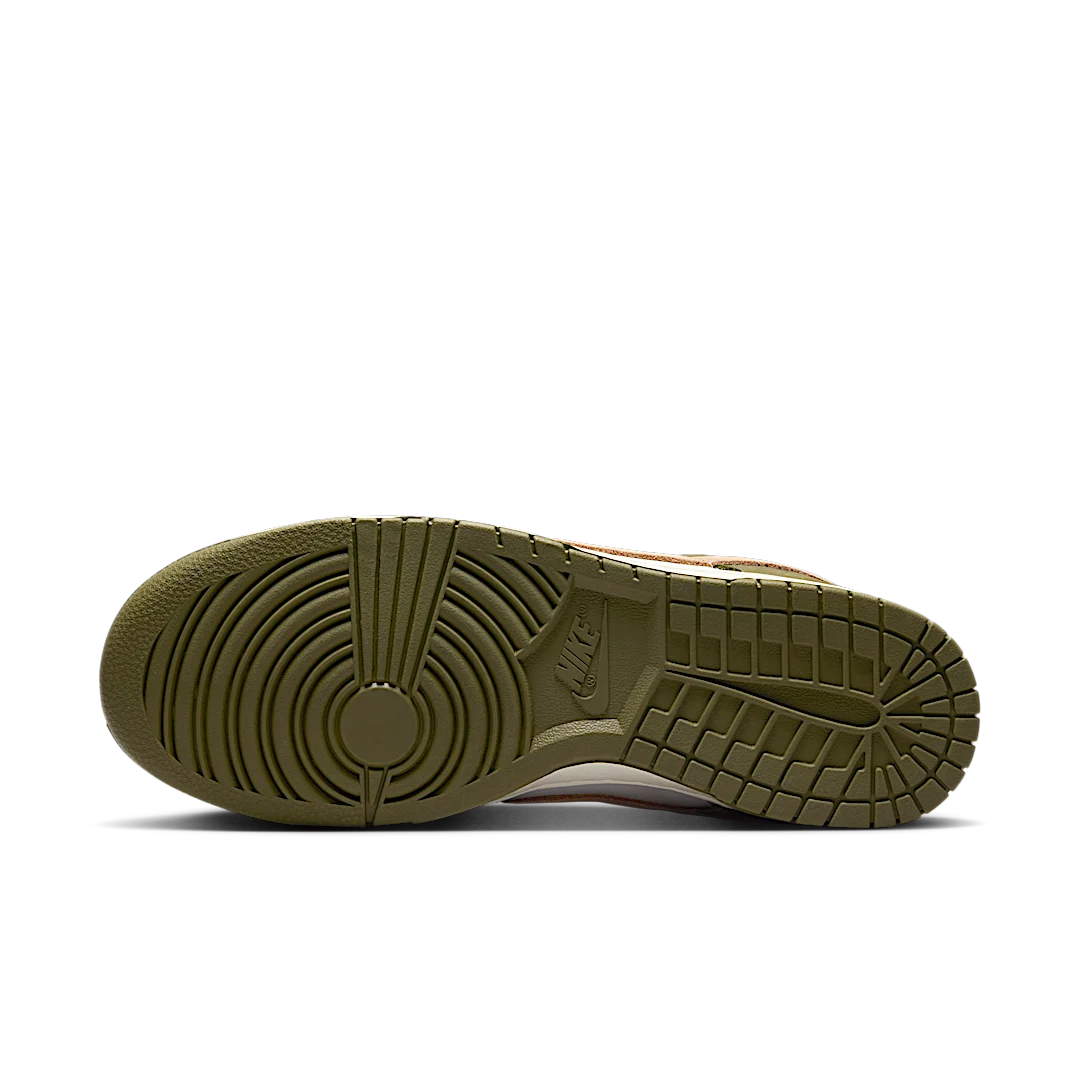 Overkicks - Nike Dunk Low Premium Medium Olive Hemp (FQ8250-200) - detalle suela