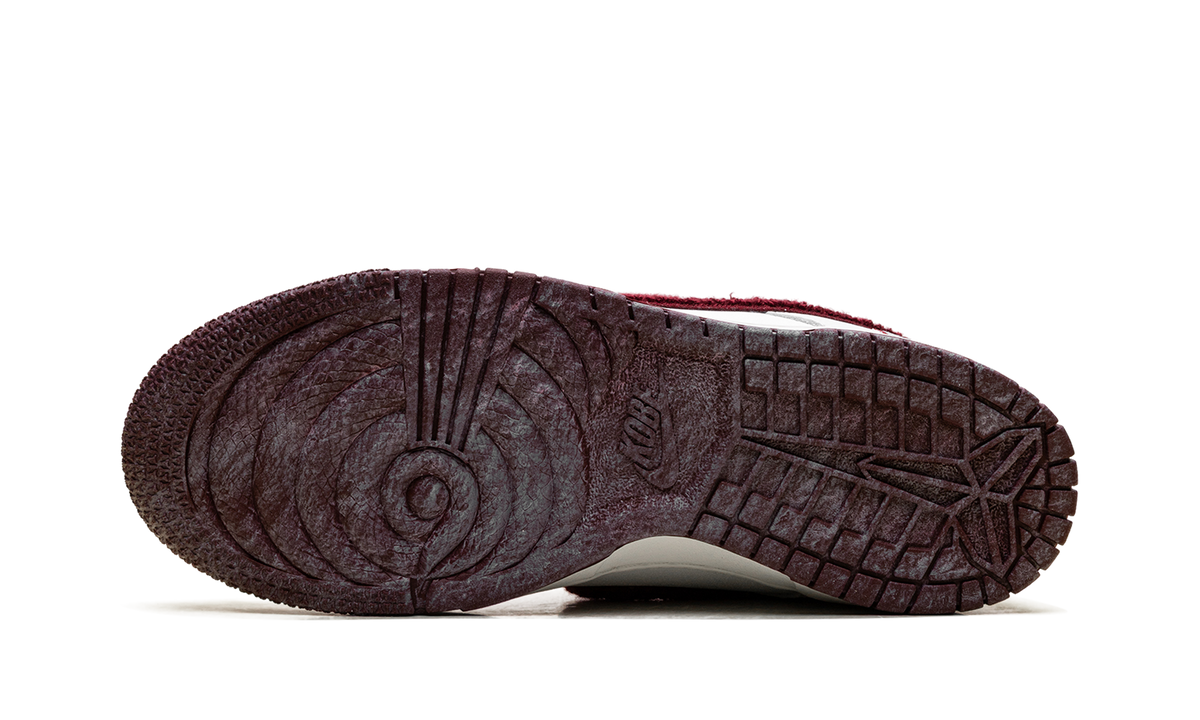 Overkicks - Nike Dunk Low Protro Kobe Bryant Lower Merion Home (IV0263-100) - vista superior
