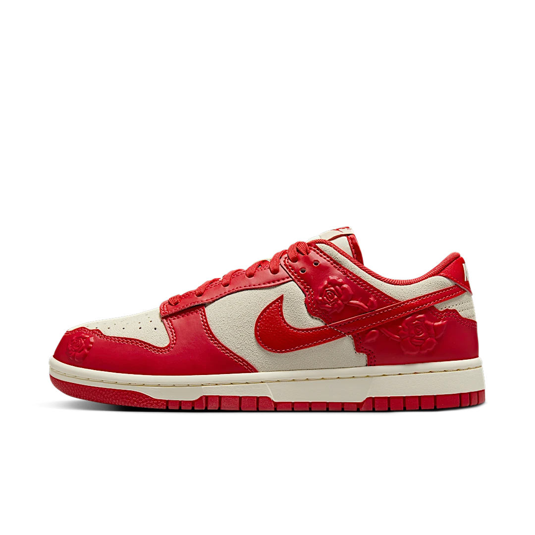 Overkicks - Nike Dunk Low Red Roses (HF1986-100) - vista lateral