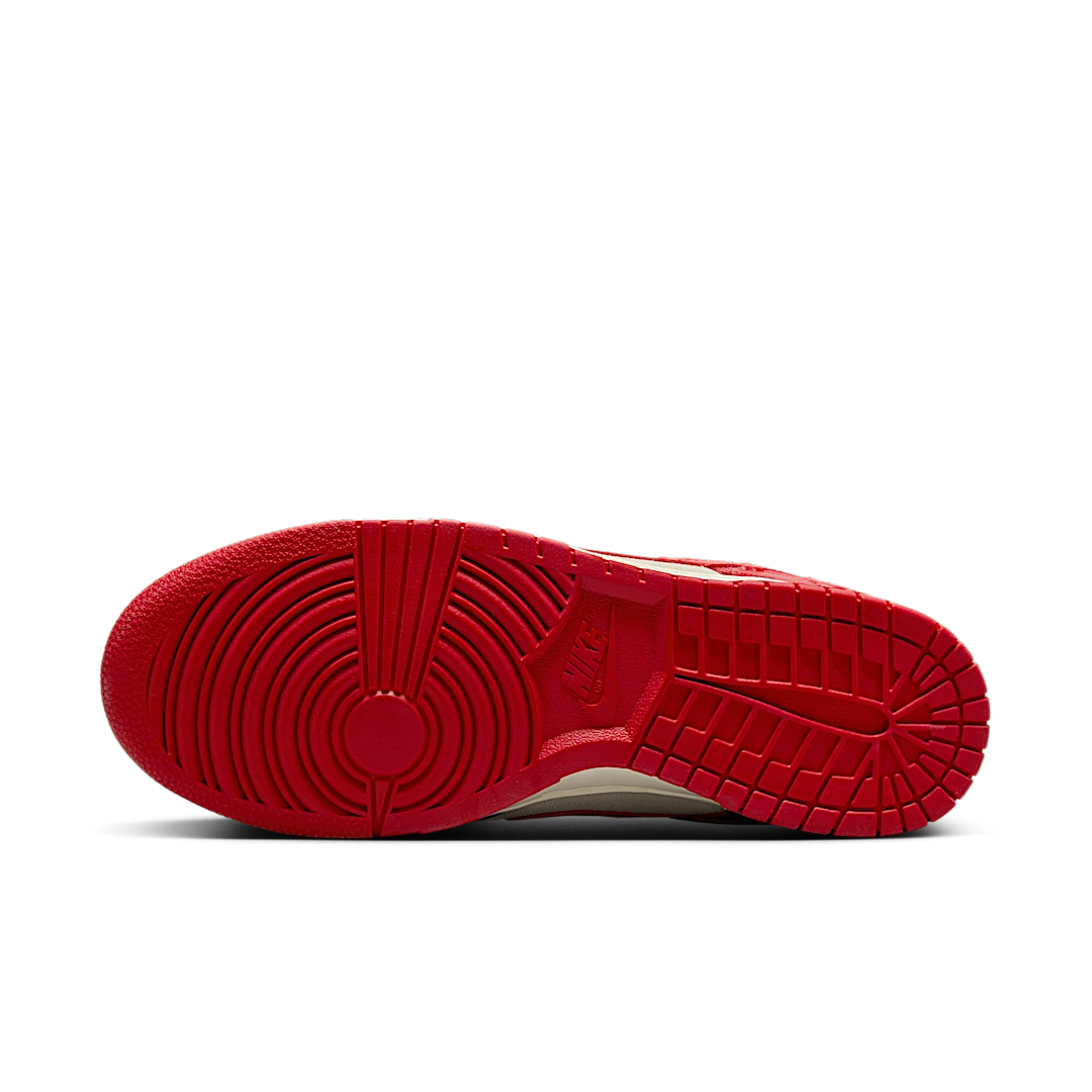 Overkicks - Nike Dunk Low Red Roses (HF1986-100) - detalle suela