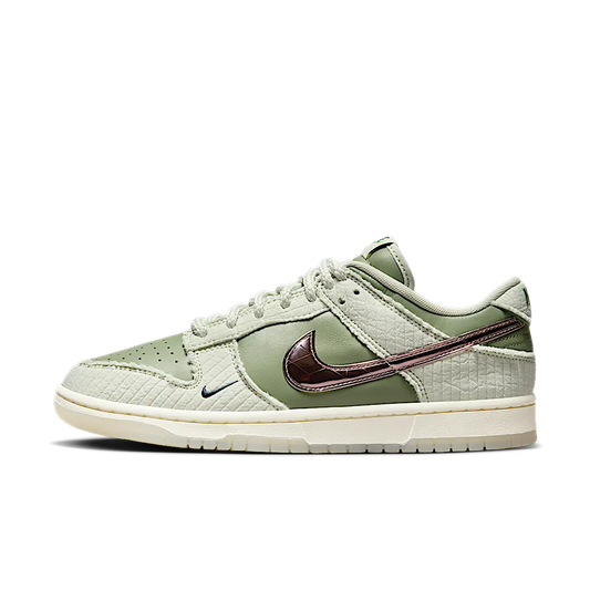 Overkicks - Nike Dunk Low Retro PRM Kyler Murray Be 1 of One (FQ0269-001) - vista lateral