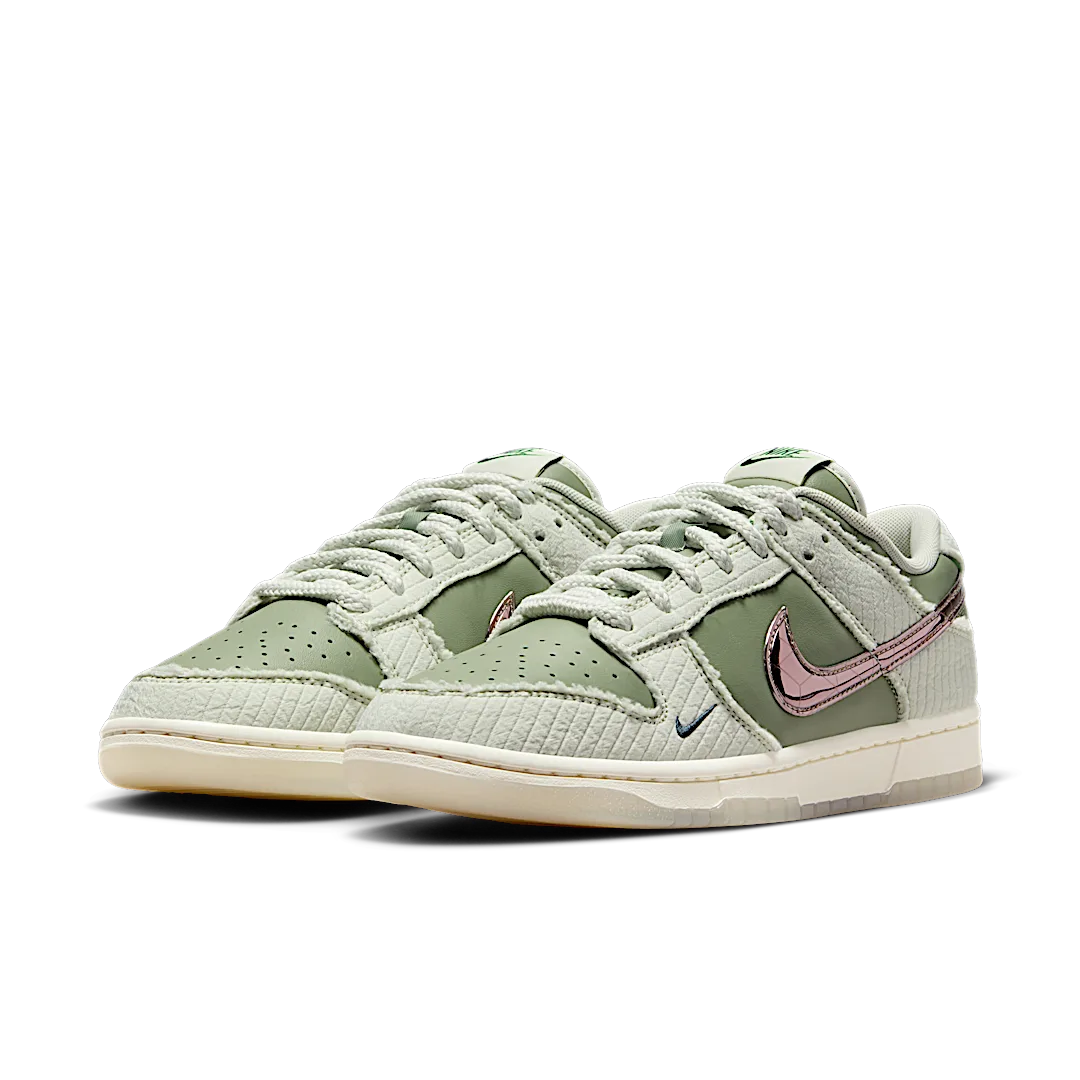 Overkicks - Nike Dunk Low Retro PRM Kyler Murray Be 1 of One (FQ0269-001) - vista trasera