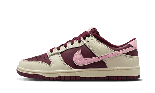 Overkicks - Nike Dunk Low Retro PRM Valentines Day (2023) (DR9705-100) - vista lateral