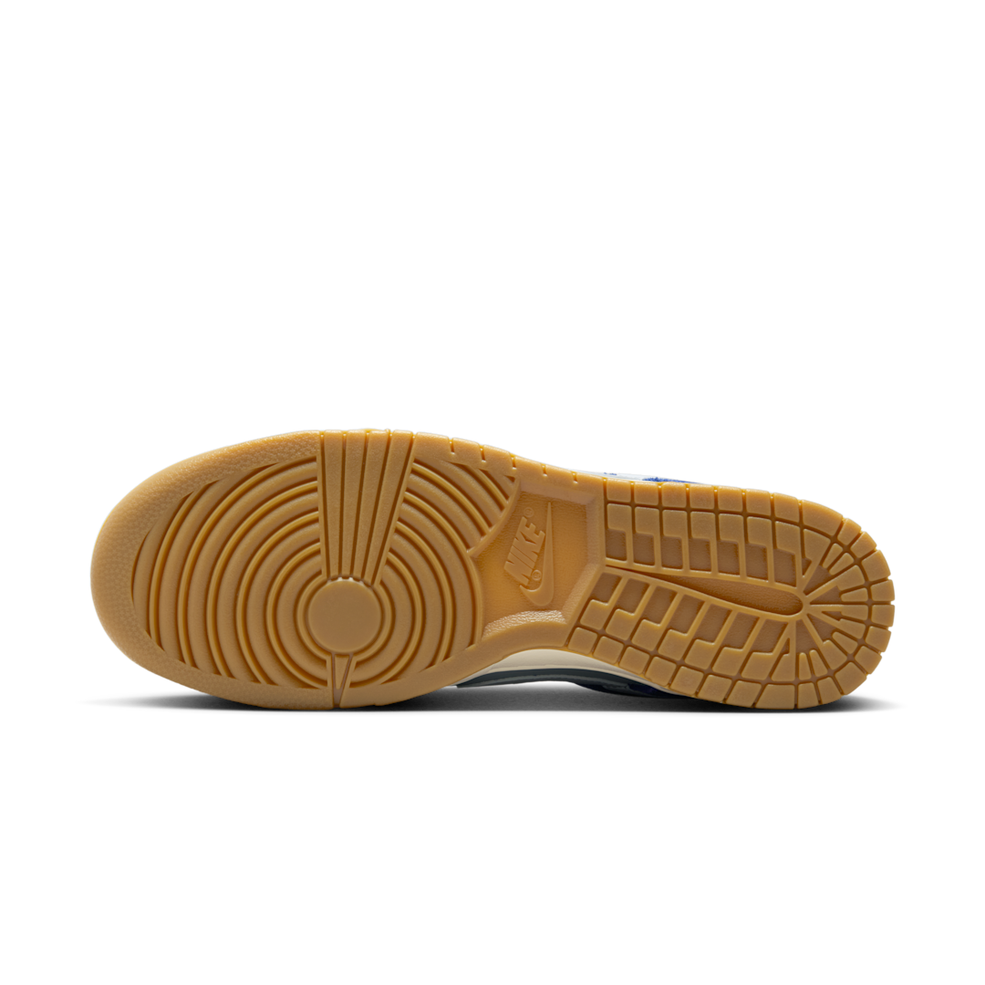 Overkicks - Nike Dunk Low Retro SE Deep Royal Blue Gum (IB6399-003) - detalle suela
