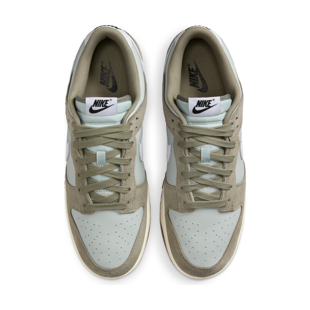 Overkicks - Nike Dunk Low Retro SE Light Silver Light Army Sail White (IB6399-002) - par completo