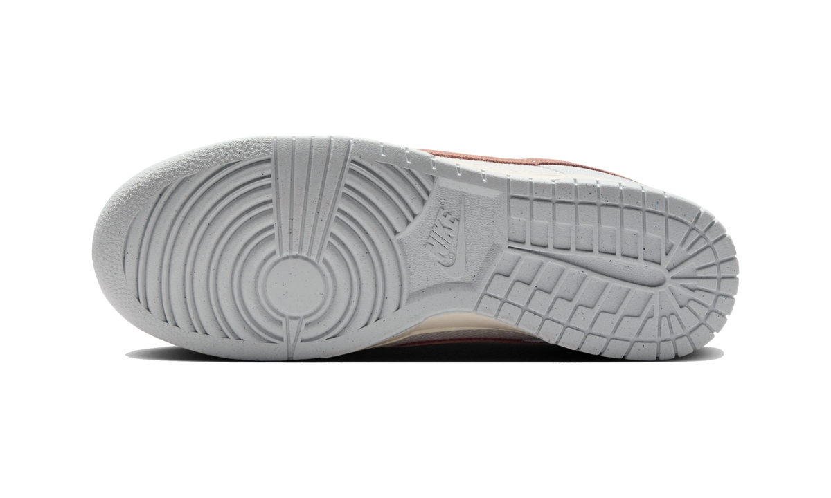 Overkicks - Nike Dunk Low Retro SE Pure Platinum Phantom Pale Ivory Fossil Rose (HJ4329-001) - par completo