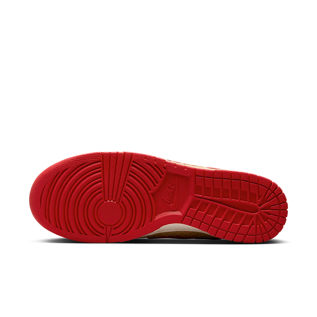 Overkicks - Nike Dunk Low Retro SE Strawberry Waffle (HJ9100-294) - detalle suela