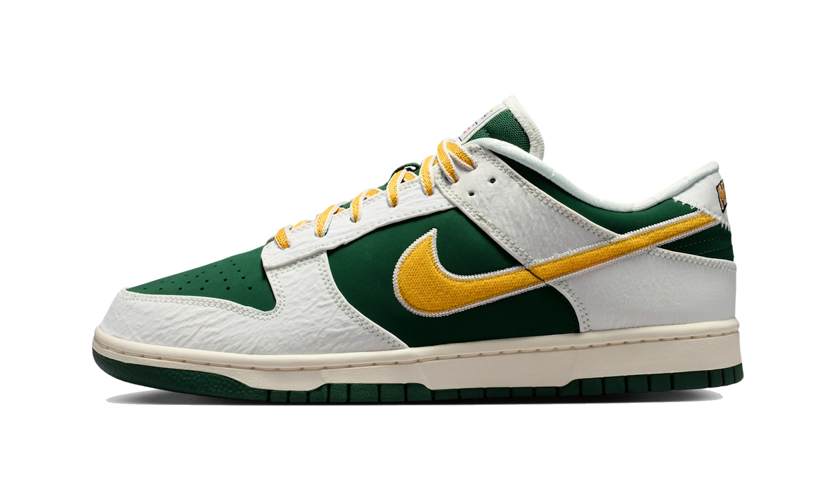 Overkicks - Nike Dunk Low Retro Varsity Jacket Sail Fir University Gold (IM4413-100) - vista lateral