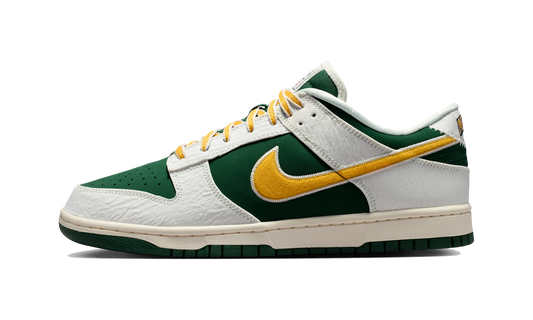 Overkicks - Nike Dunk Low Retro Varsity Jacket Sail Fir University Gold (IM4413-100) - vista lateral