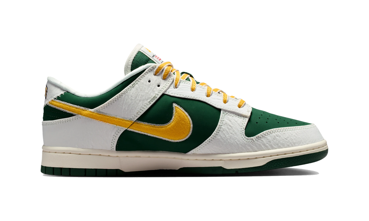 Overkicks - Nike Dunk Low Retro Varsity Jacket Sail Fir University Gold (IM4413-100) - detalle suela