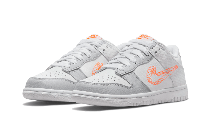 Overkicks - Nike Dunk Low SE 3D Swoosh Pure Platinum Total Orange (DR0171-100) - vista trasera